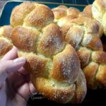 Treccine soffici con lo Zucchero