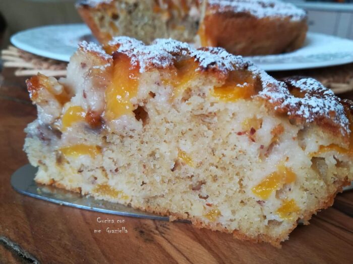 Torta alle pesche con mandorle e farina tipo 2