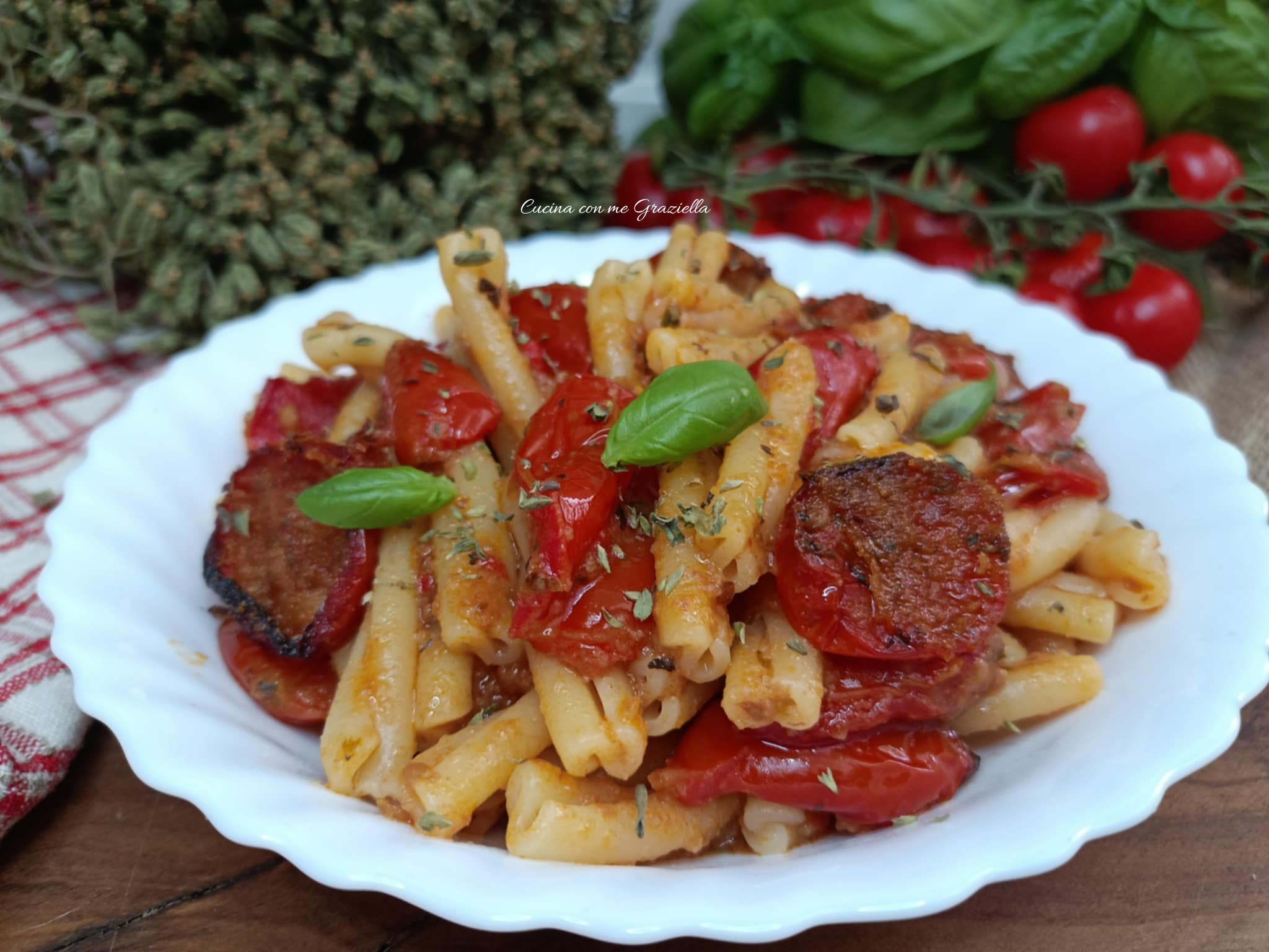 Pasta con pomodorini al forno