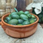 olive verdi in salamoia