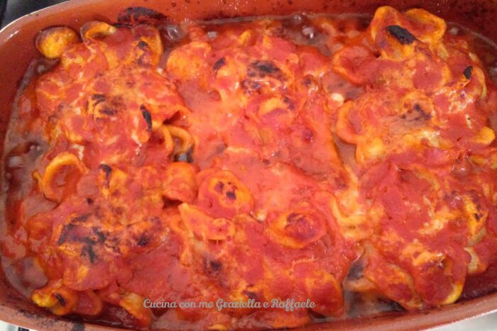Barchette di melanzane ripiene di orecchiette