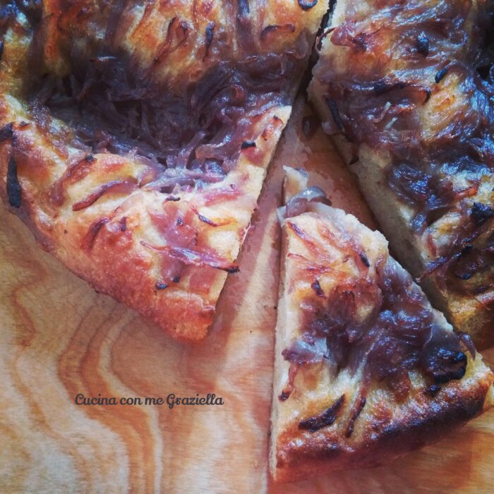 Focaccia con farina 1 e cipolle rosse di Acquaviva