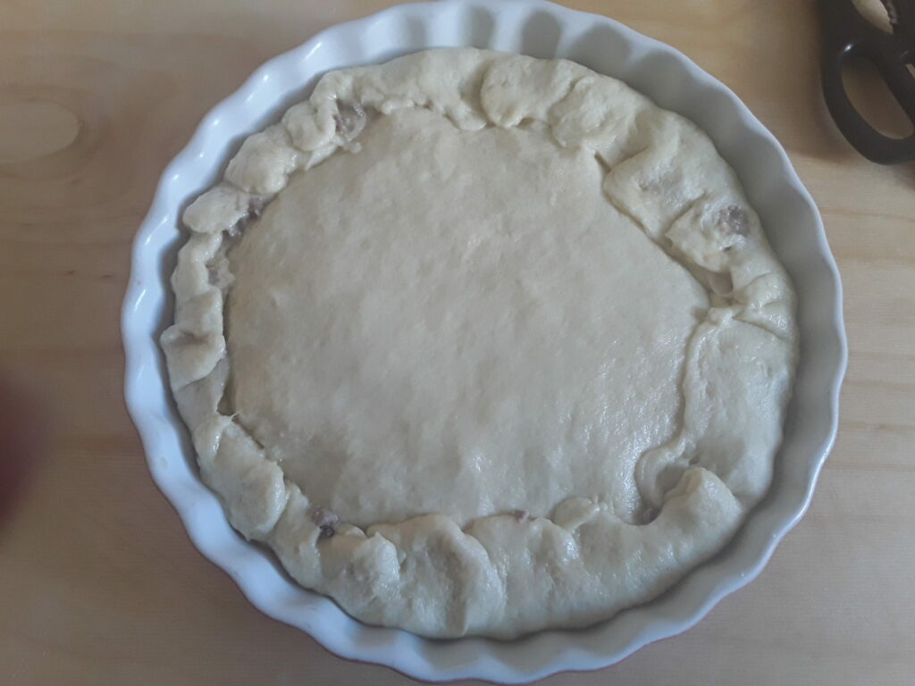 Pizza rustica di carne cruda