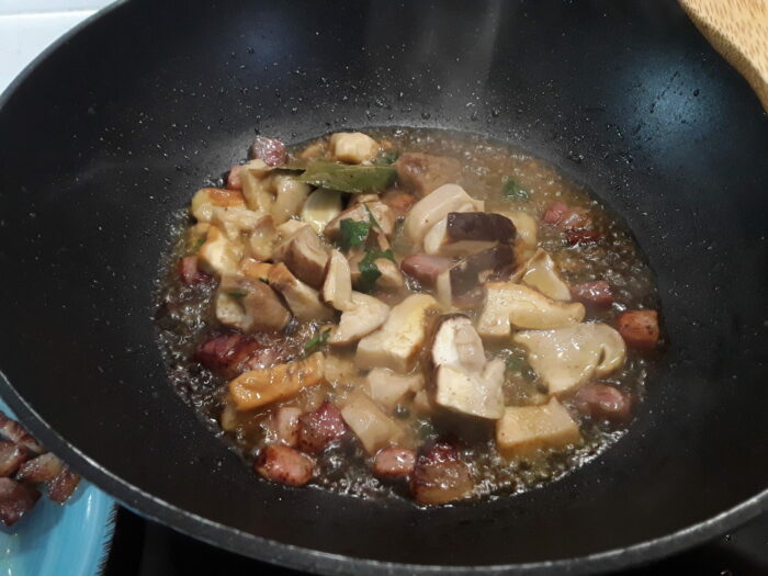 funghi e pancetta funghi e pancetta