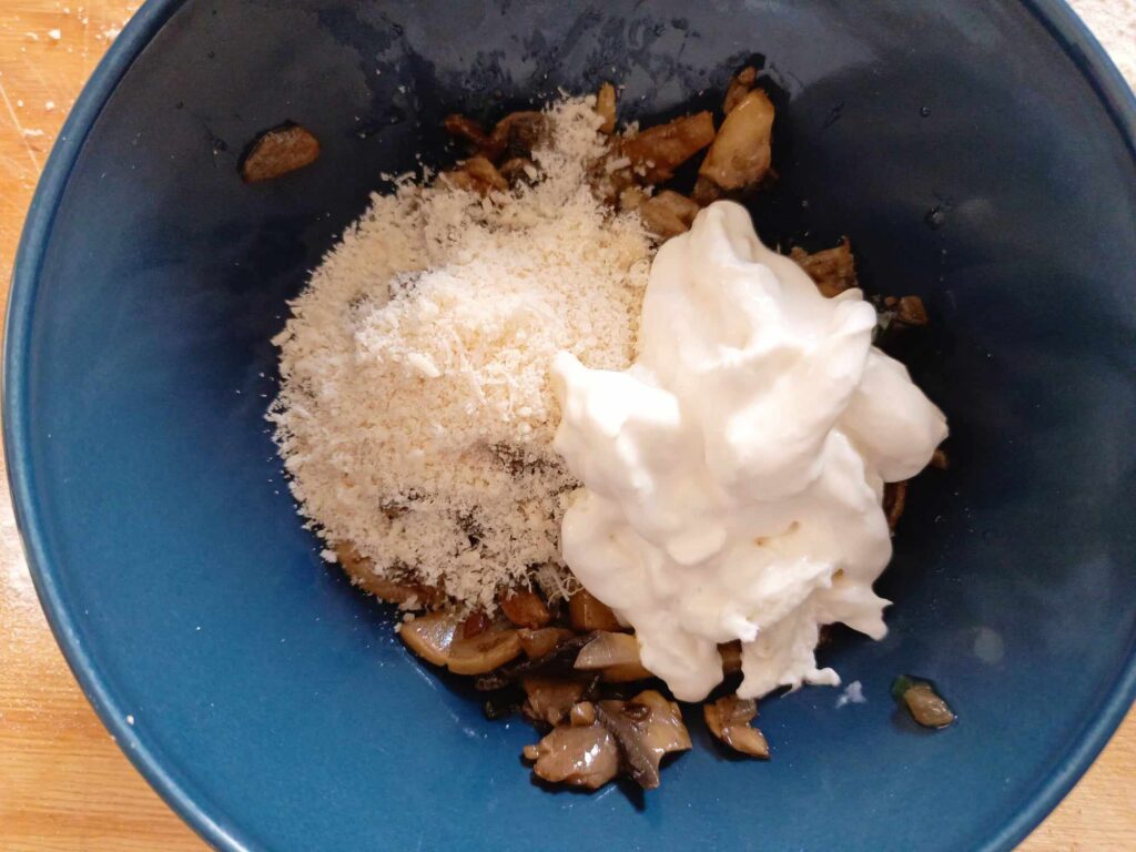 funghi formaggio stracciatella