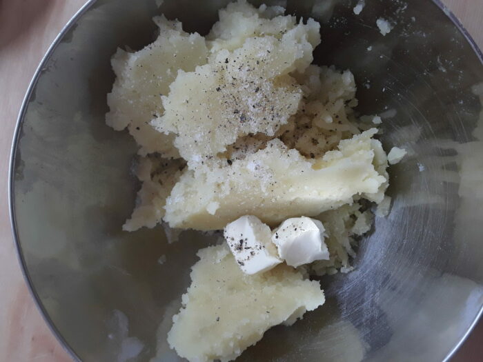 Patate bollite e burro