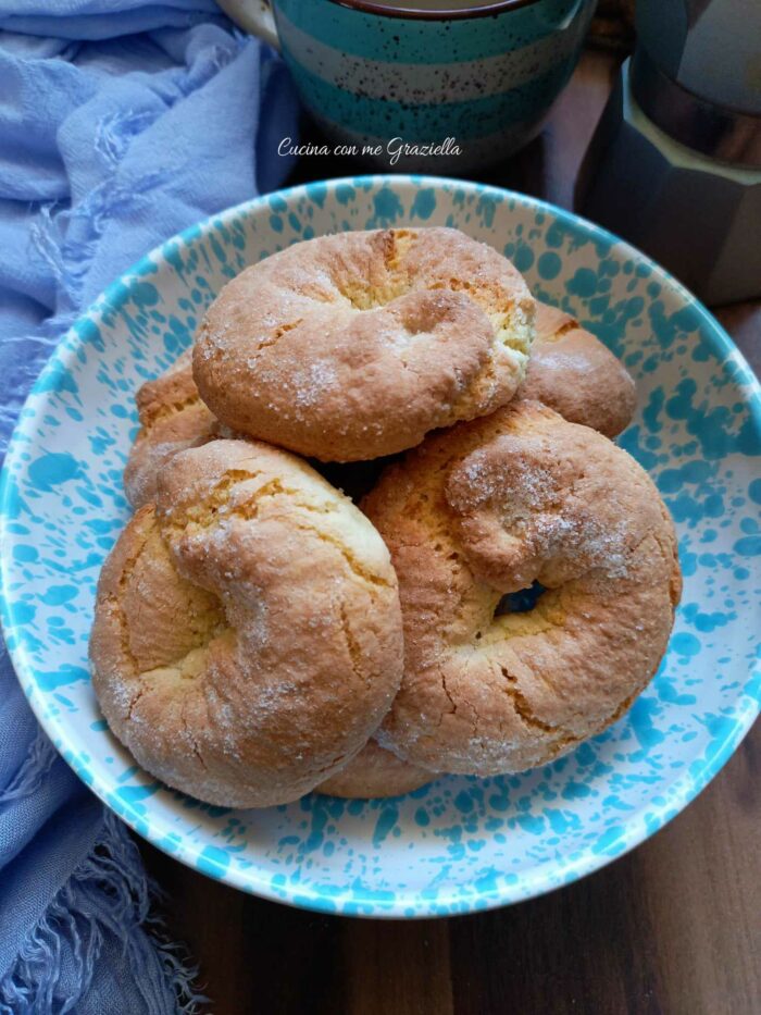 Biscotti da latte al limone 