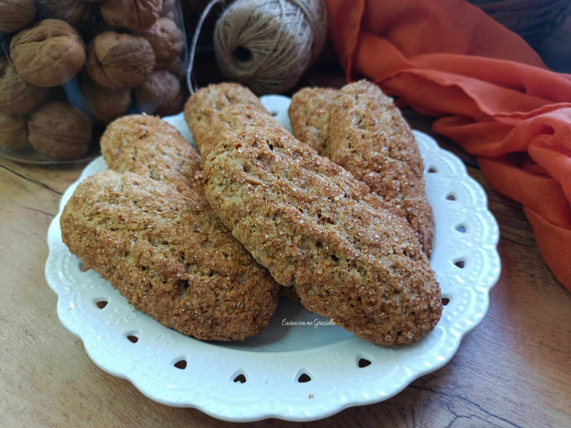 Biscottoni integrali con mandorle e noci