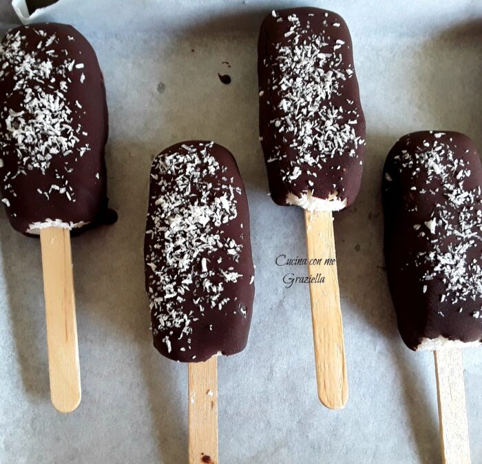 Bounty allo yogurt greco e cioccolato fondente