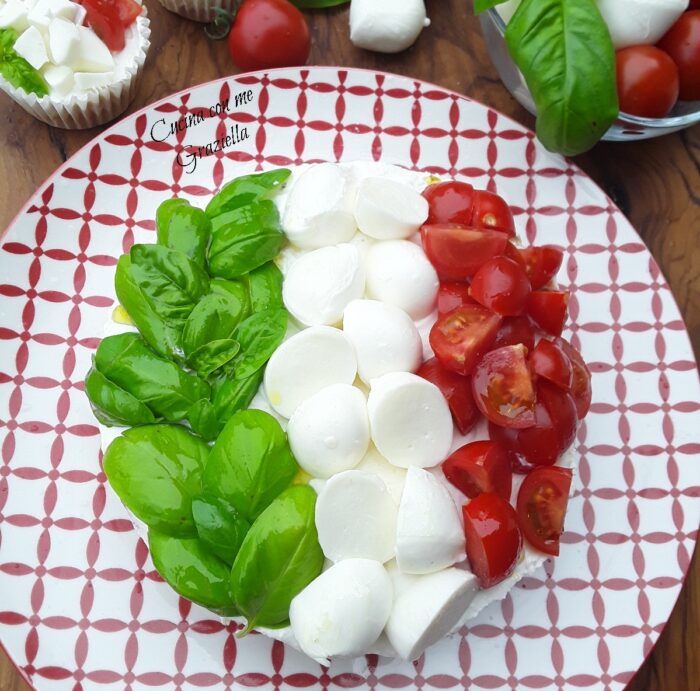 Cheesecake salata tricolore