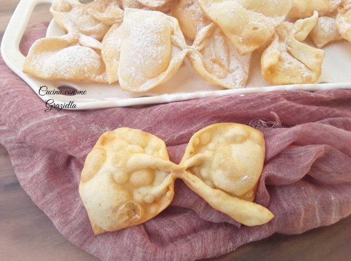 Chiacchiere fiocco Carnevale