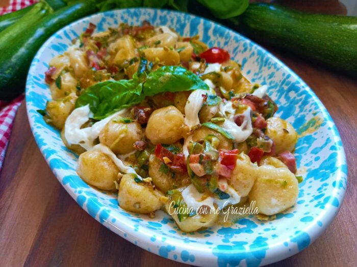 Chicche di patate con zucchine speck e burrata