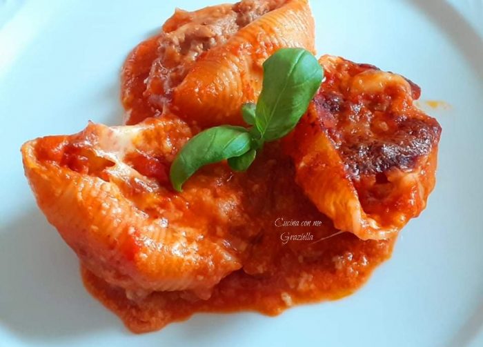 Conchiglioni ripieni di carne