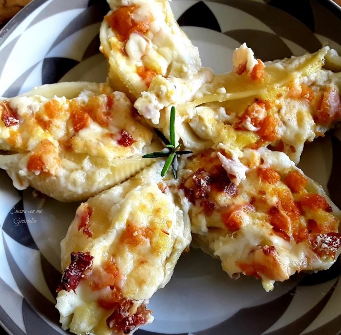 Conchiglioni ripieni di ricotta zucca e Speck
