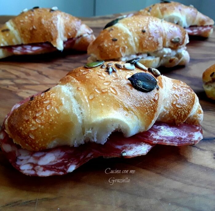 Cornetti salati soffici buffet Cornetti salati soffici buffet