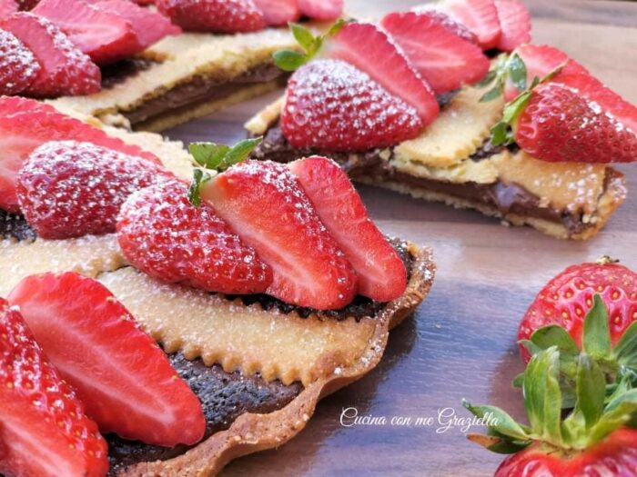 crostata nutella e fragole crostata nutella e fragole