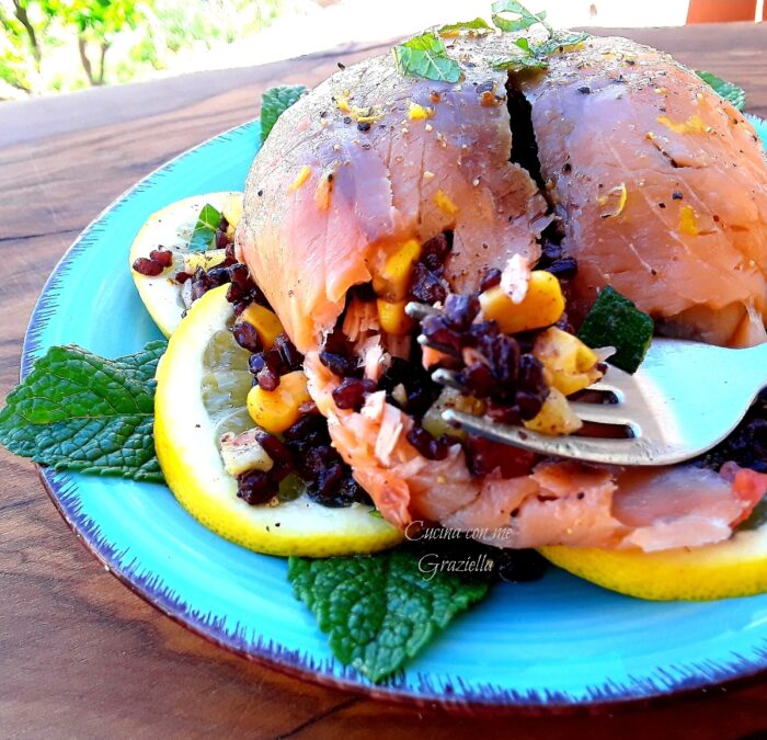 cupola di salmone con riso venere cupola di salmone con riso venere