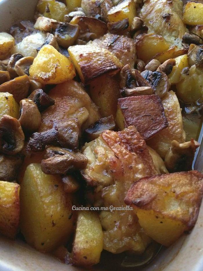 Pollo al forno con funghi e patate Pollo al forno con funghi e patate