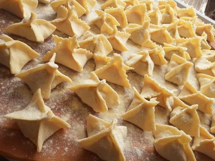 Fagottini ripieni di carne crudi