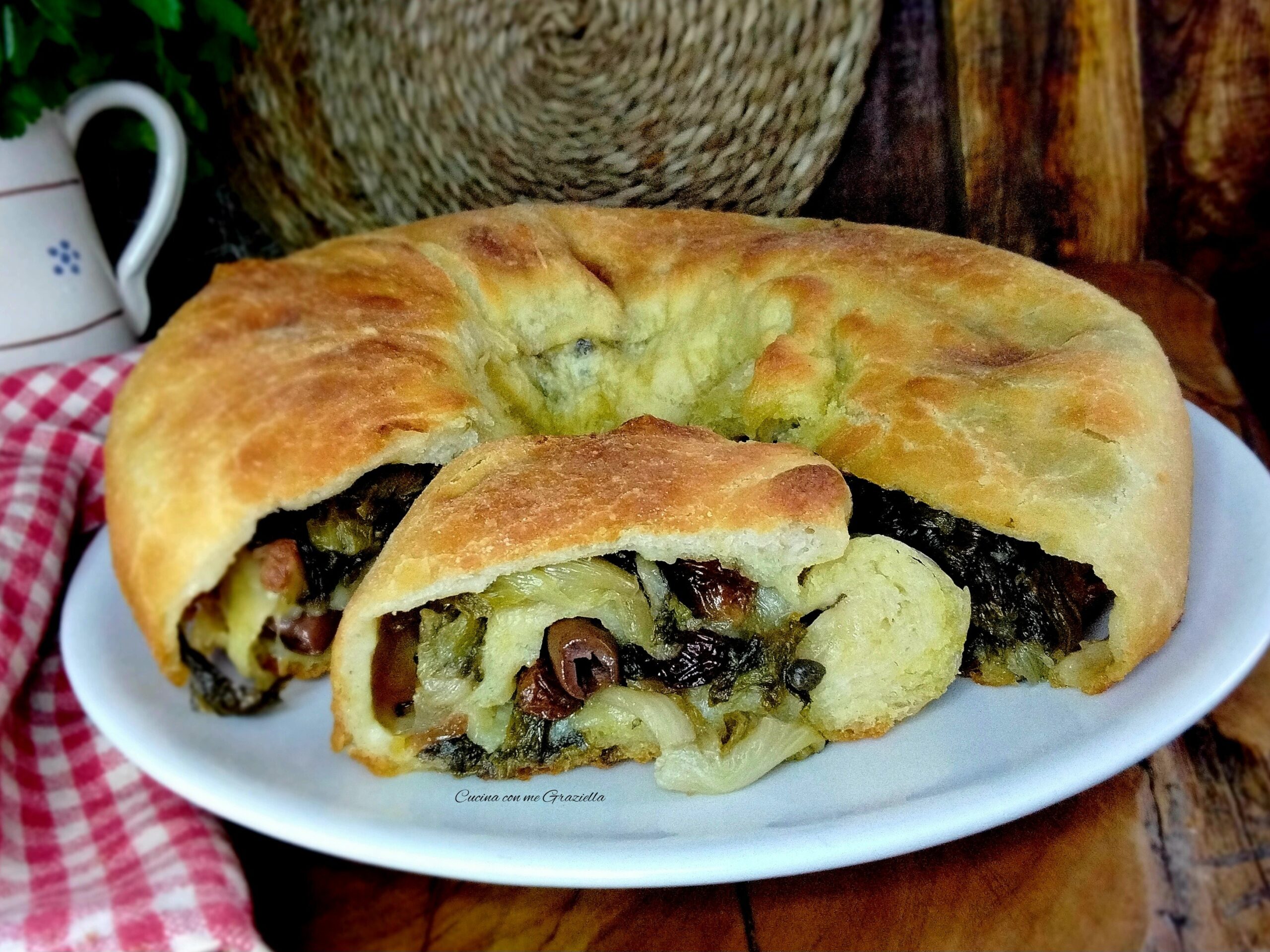 Focaccia arrotolata con la scarola