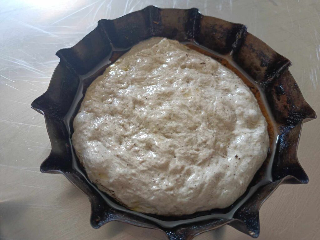 Impasto lievitato nella teglia