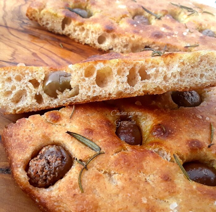 Focaccia integrale con patata cruda
