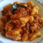 Gnocchi con ragù alla bolognese