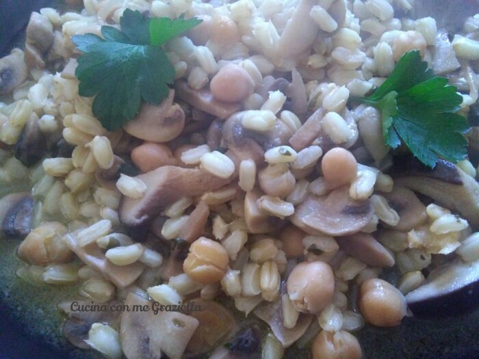 Grano ceci e funghi