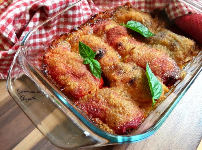 Involtini di peperoni ripieni di tonno al forno