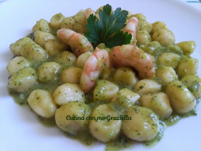 Chicche con crema di zucchine e mazzancolle