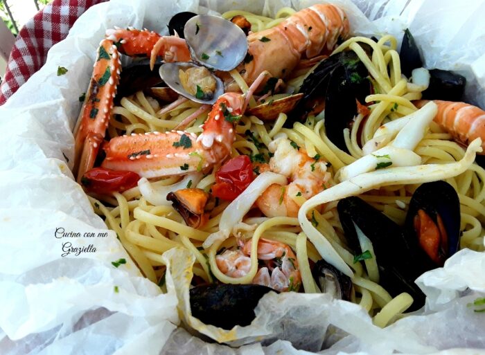 Linguine ai frutti di mare al cartoccio