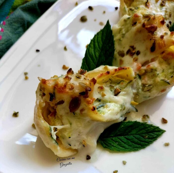 Lumaconi ripieni di ricotta zucchine e salmone
