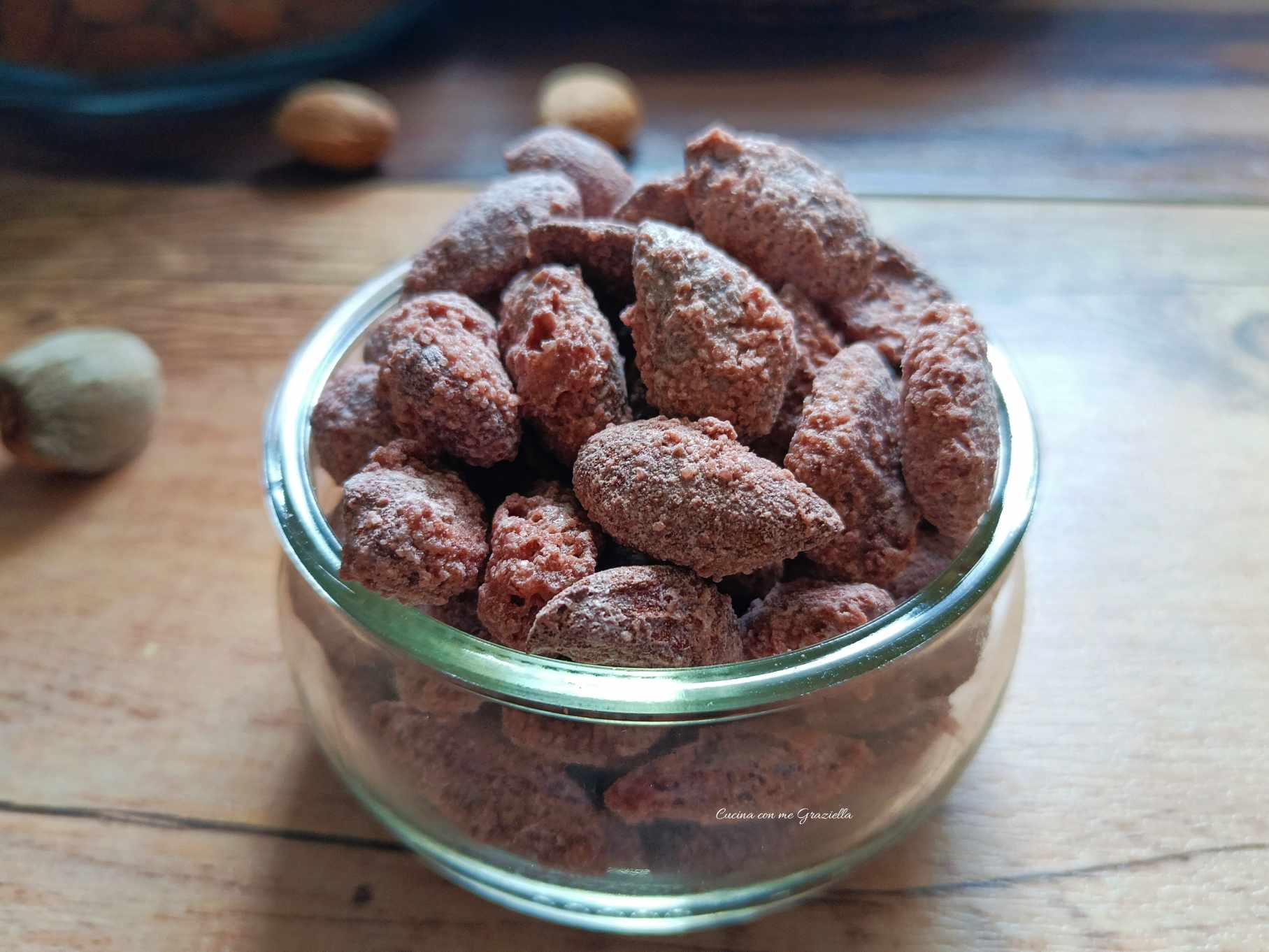 Mandorle pralinate in friggitrice al aria