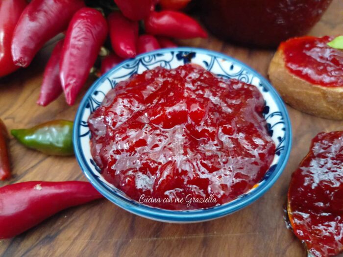 Marmellata di peperoncini piccanti