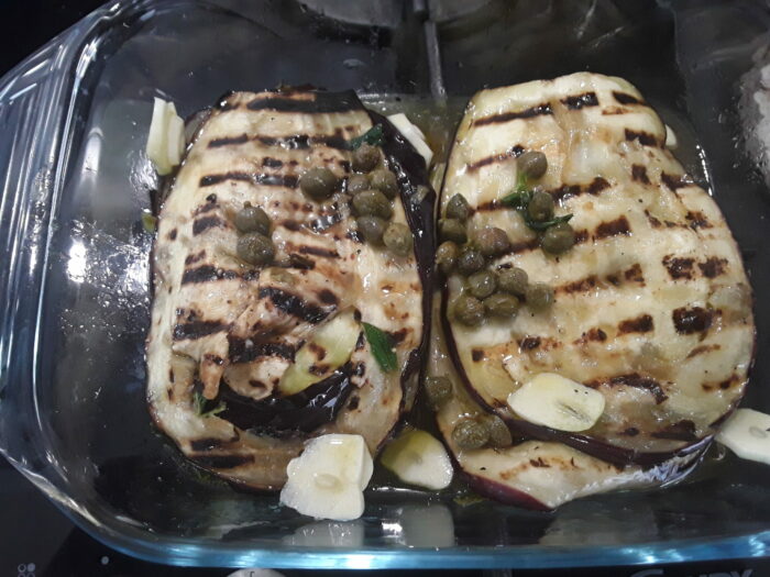 Melanzane grigliate cotte e condite