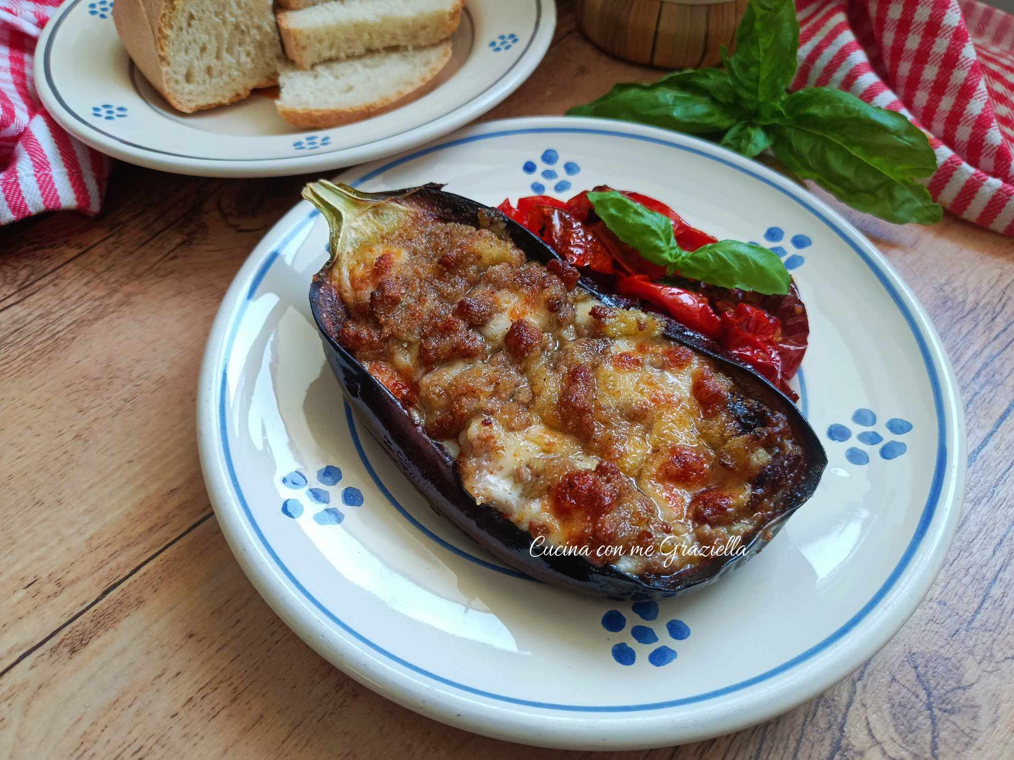 Melanzane ripiene di carne in bianco