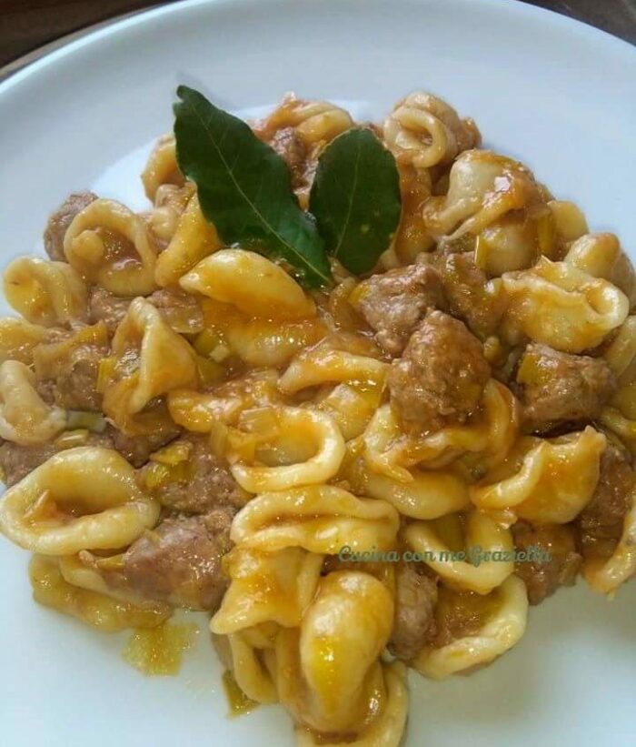 Orecchiette porri e salsiccia