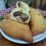 Panzerotti tutta semola con cipolle sponsali