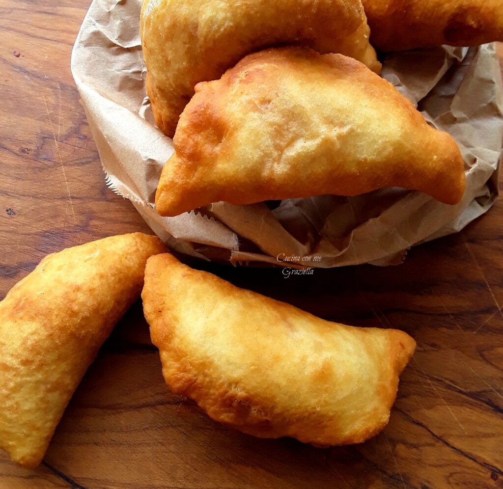 Panzerottini senza lievitazione Panzerottini senza lievitazione