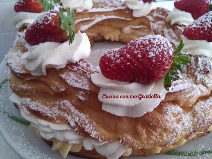 Paris Brest con crema pasticcera panna e fragole