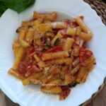 Pasta al forno estiva con zucchine e pomodorini
