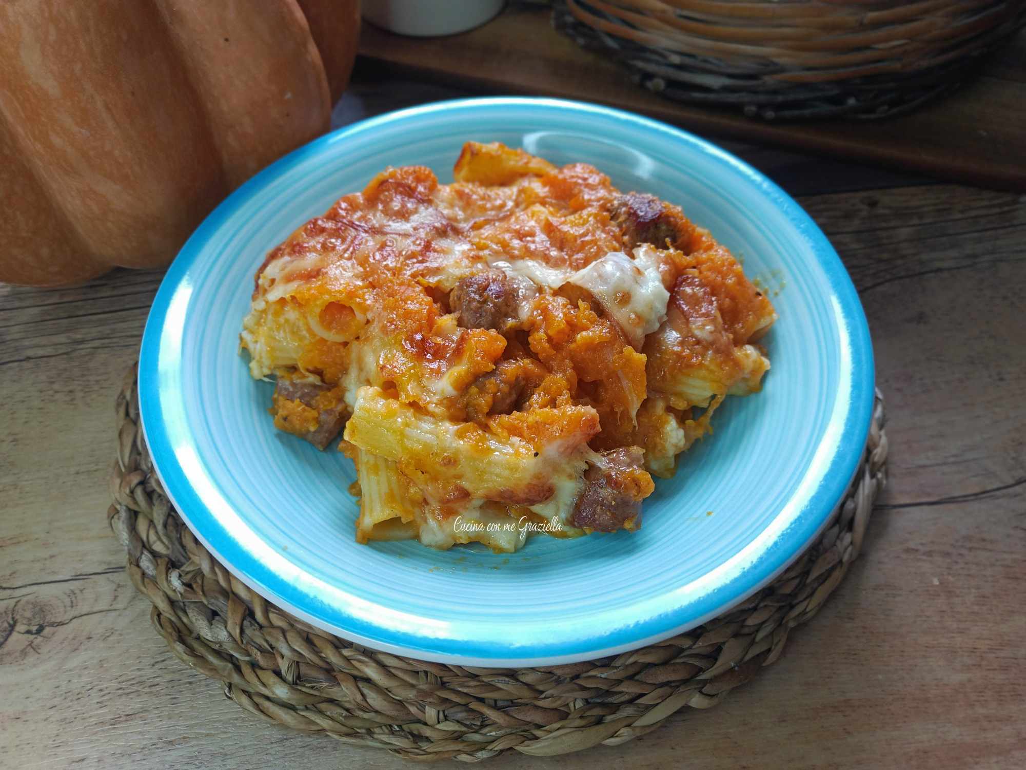 Pasta al forno zucca e salsiccia