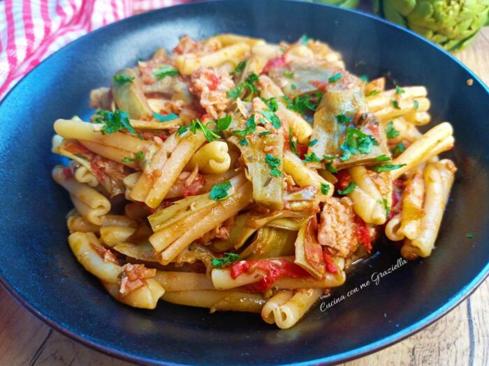 Pasta carciofi e tonno