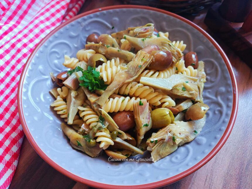 Pasta con carciofi olive e capperi