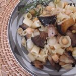Pasta con ceci e funghi cardoncelli