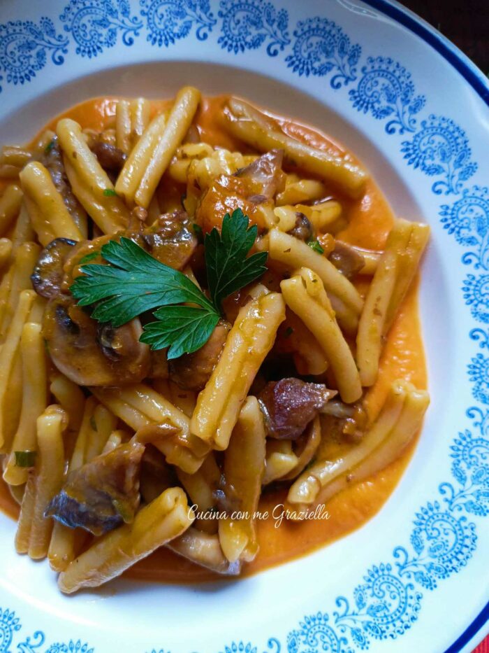 Pasta e funghi con crema di zucca 