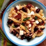 Pasta fredda con ceci tonno e pomodori secchi