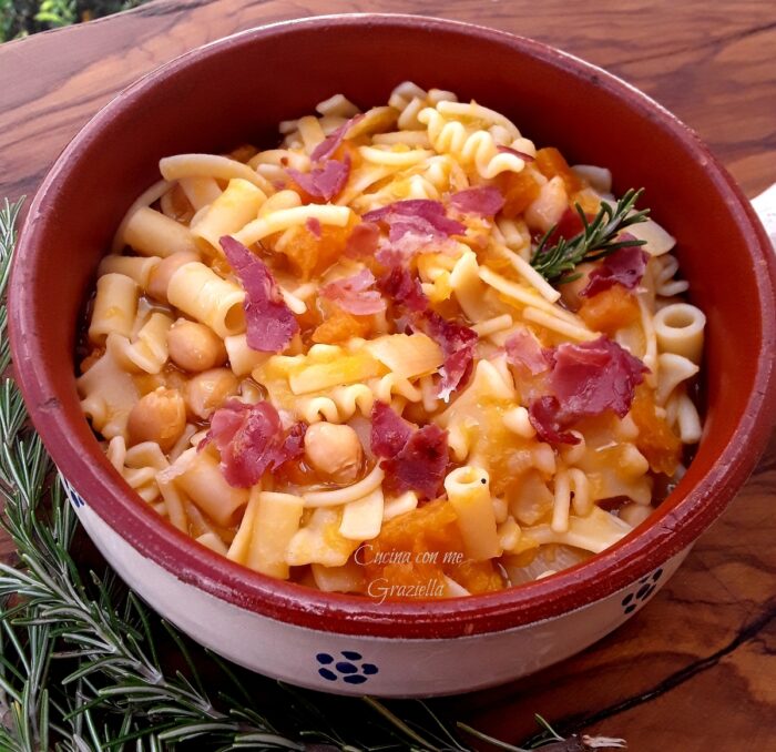 pasta zucca e ceci con capocollo croccante pasta zucca e ceci con capocollo croccante