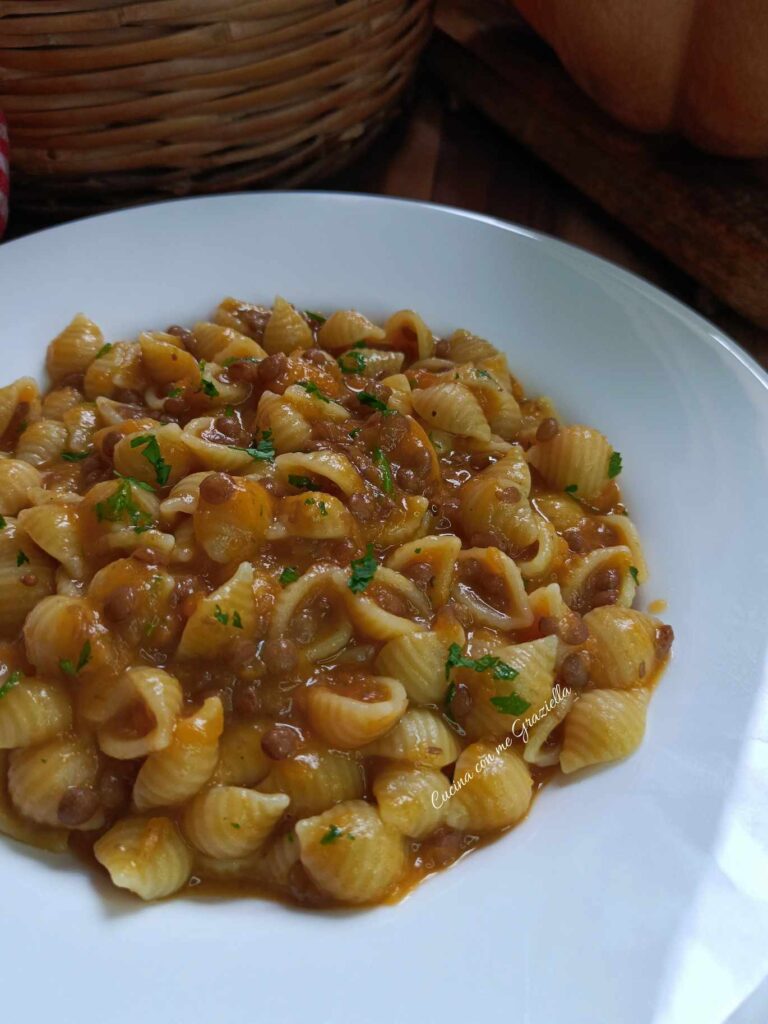Pasta con zucca e lenticchie Pasta con zucca e lenticchie