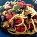 Pastacon pomodori e melanzane gratinate al forno